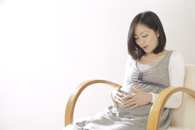 高岡市で腰痛・しびれに悩んでいる妊婦さんはご相談ください